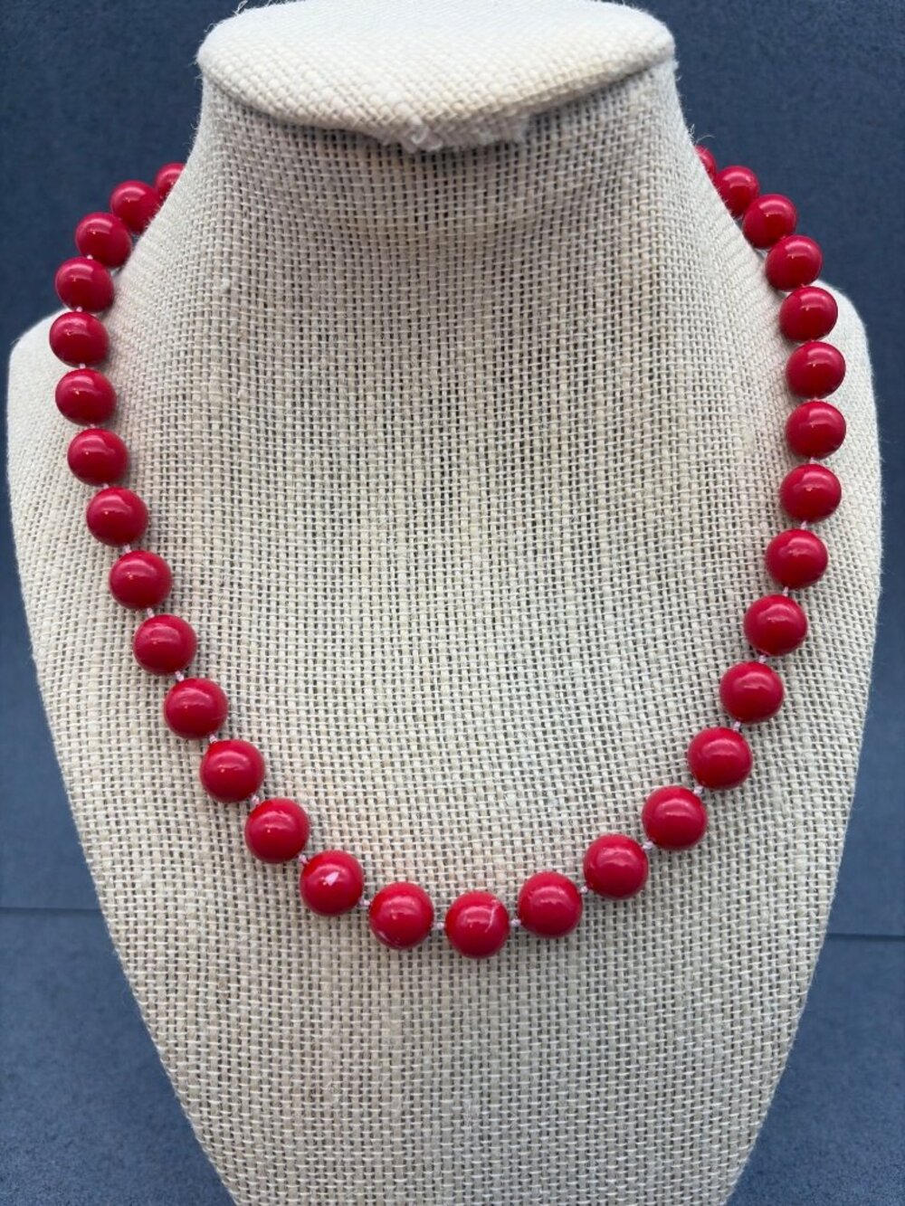 Vintage Beaded Necklace 18 In Red Round Gold Rockabilly Retro Boho Classic Glam